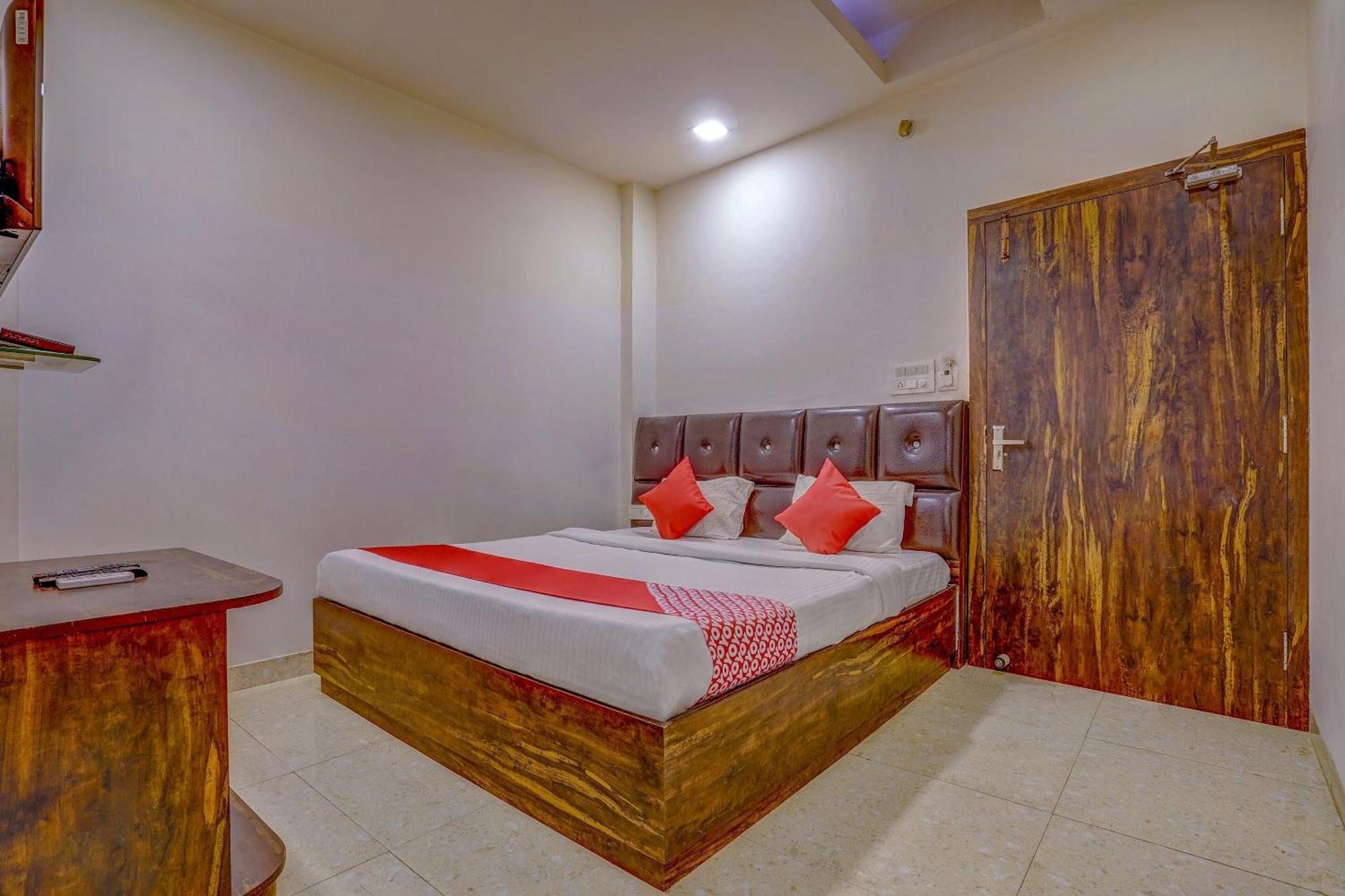 Super Hotel O Traveller Inn Lucknow Bagian luar foto