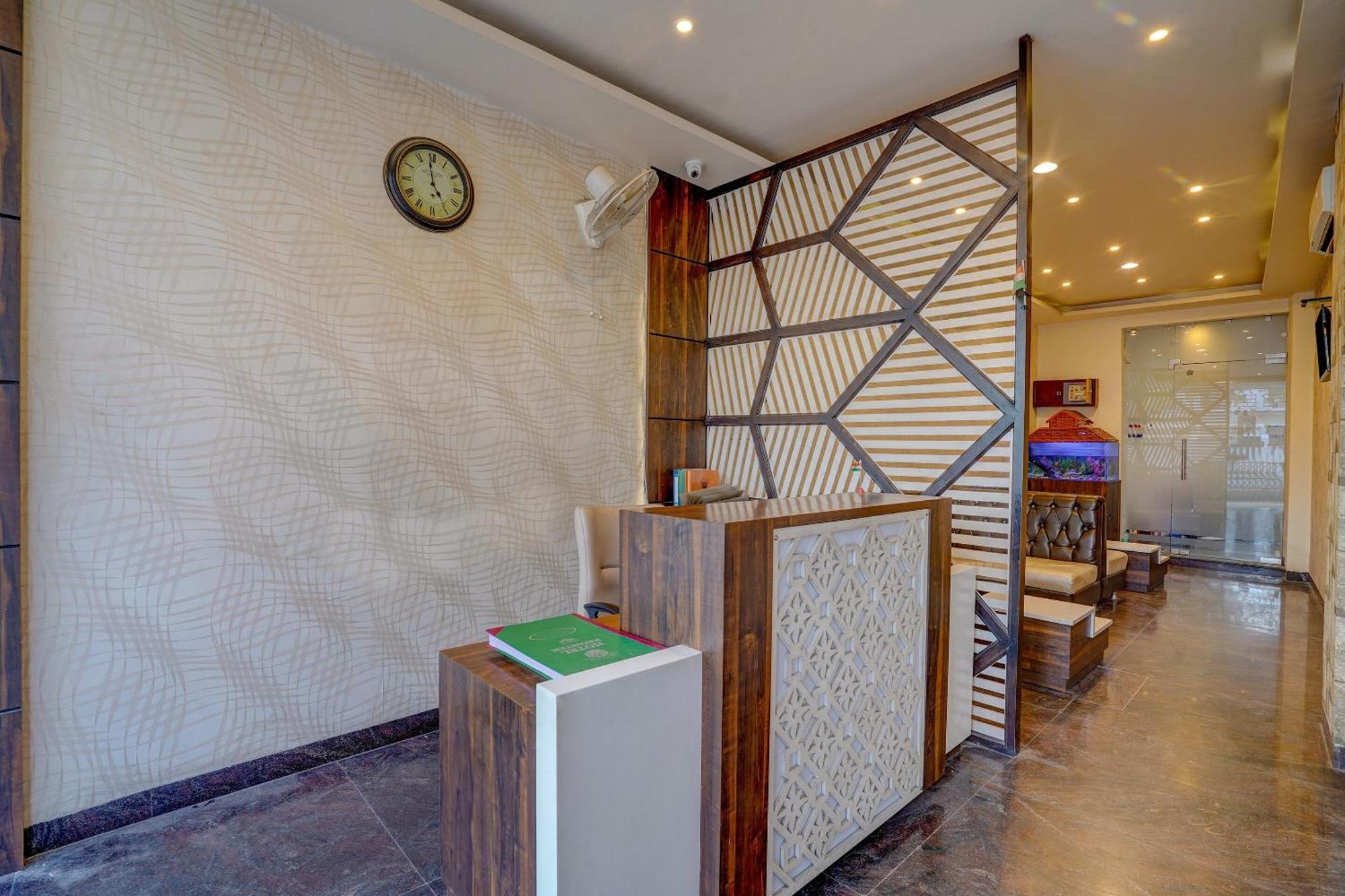 Super Hotel O Traveller Inn Lucknow Bagian luar foto