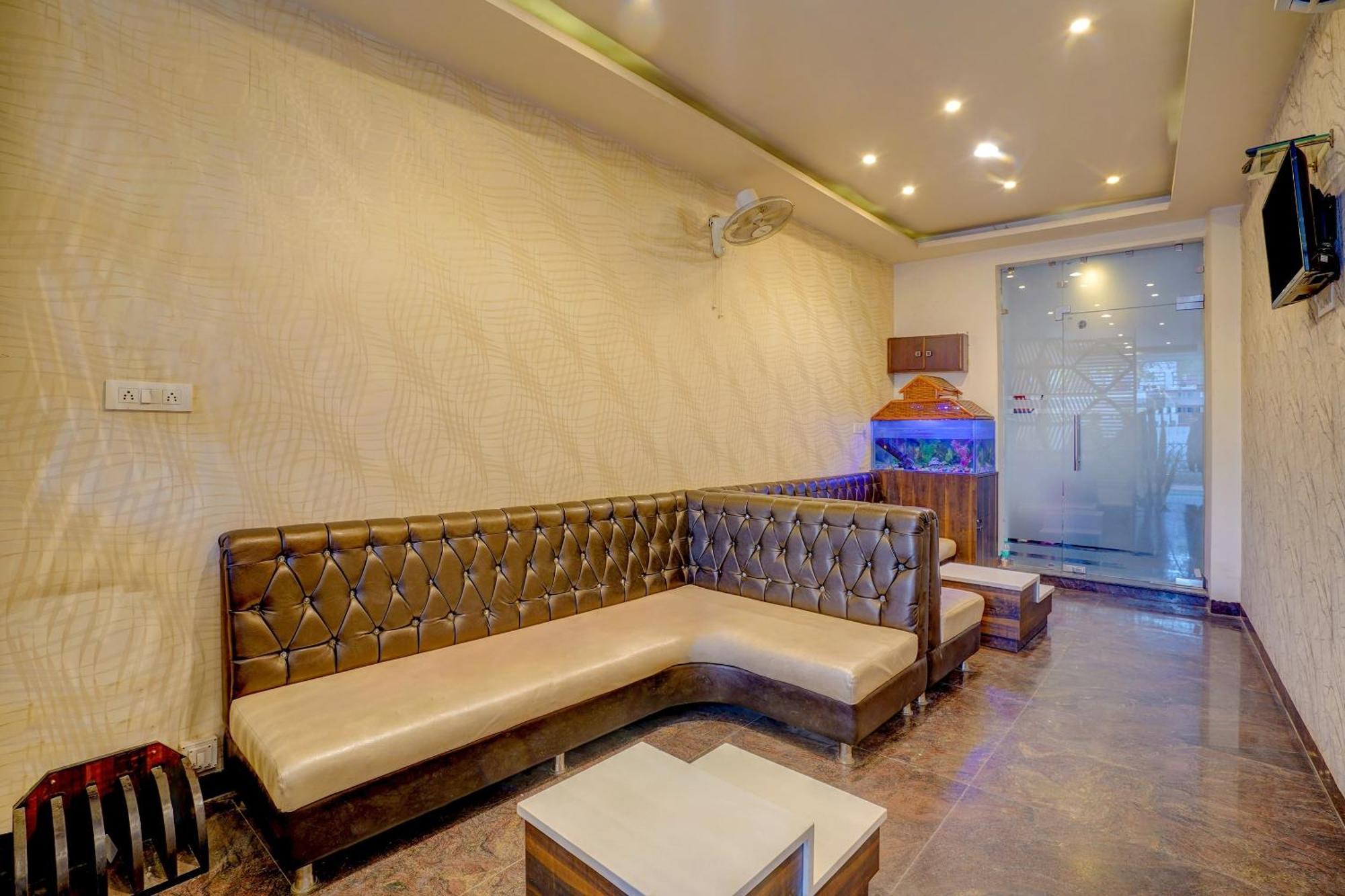 Super Hotel O Traveller Inn Lucknow Bagian luar foto