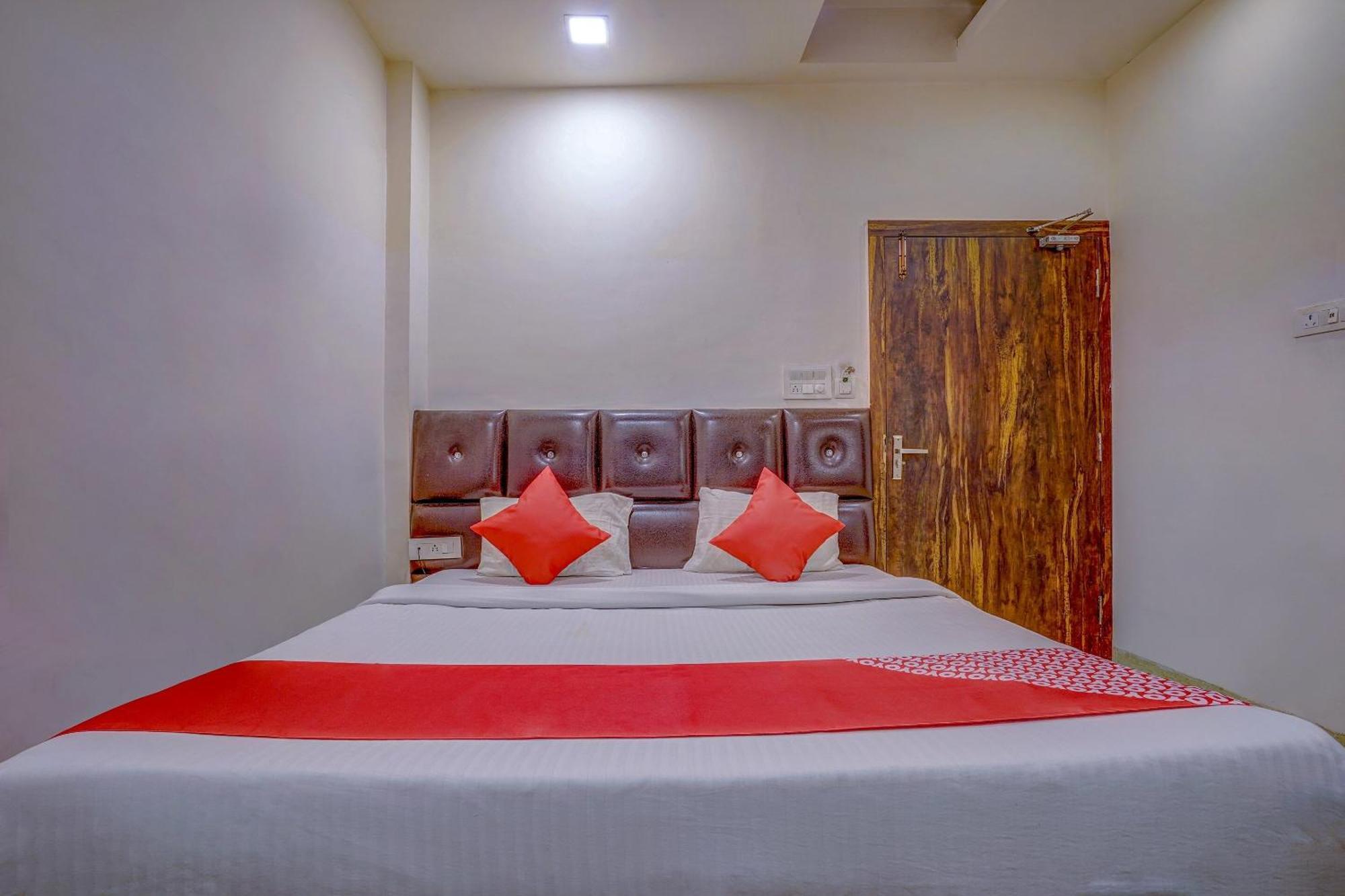 Super Hotel O Traveller Inn Lucknow Bagian luar foto