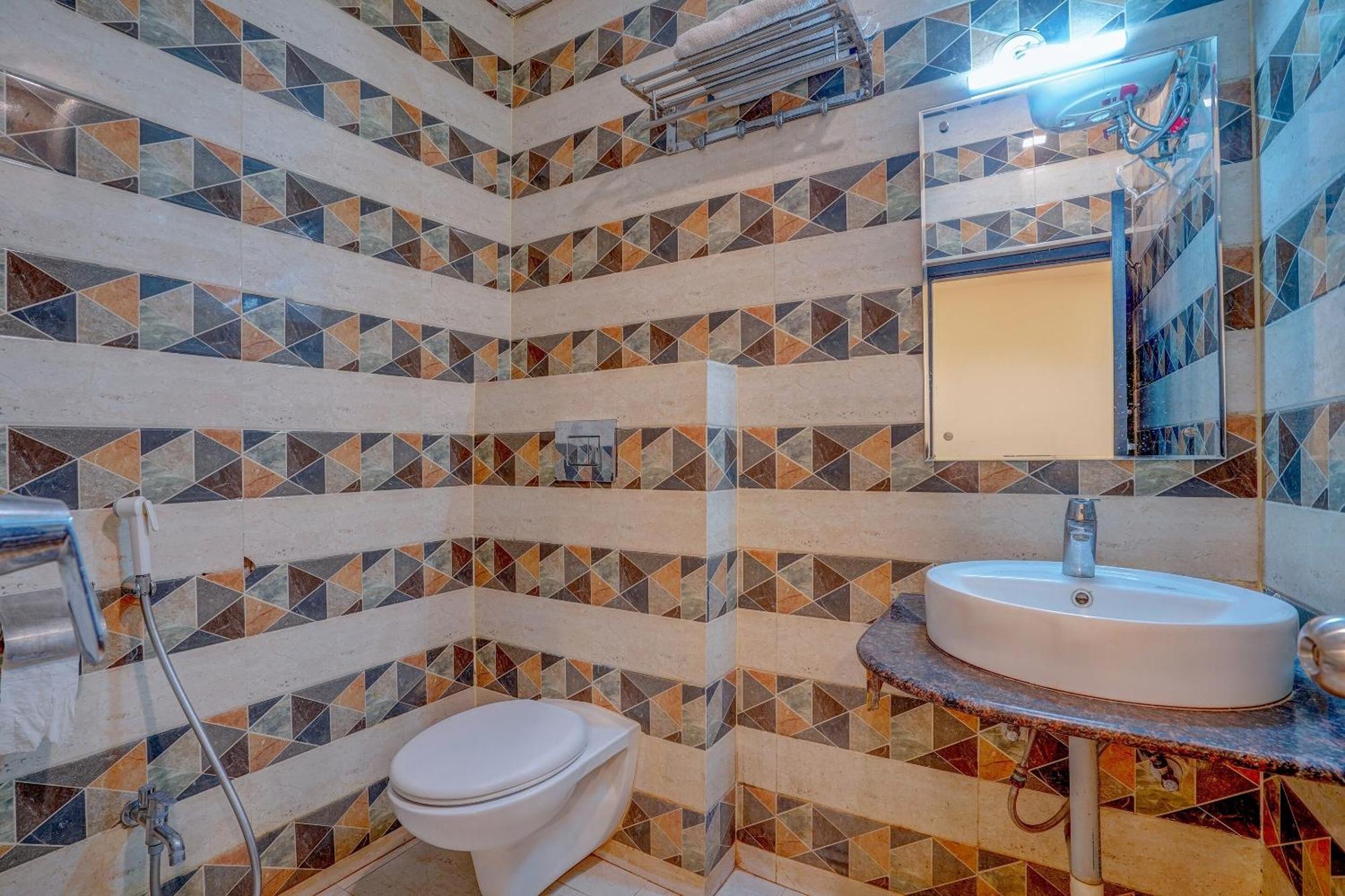 Super Hotel O Traveller Inn Lucknow Bagian luar foto